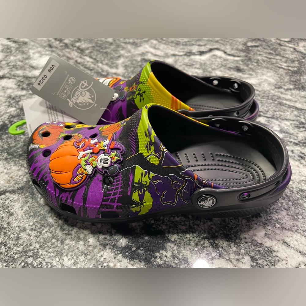 Disney Halloween Crocs WDW PARKS - Picture 7 of 12
